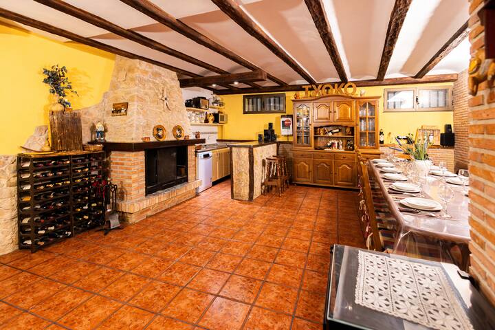 La Casa Grande Del Huevo, ideal para grupos gallery image 2