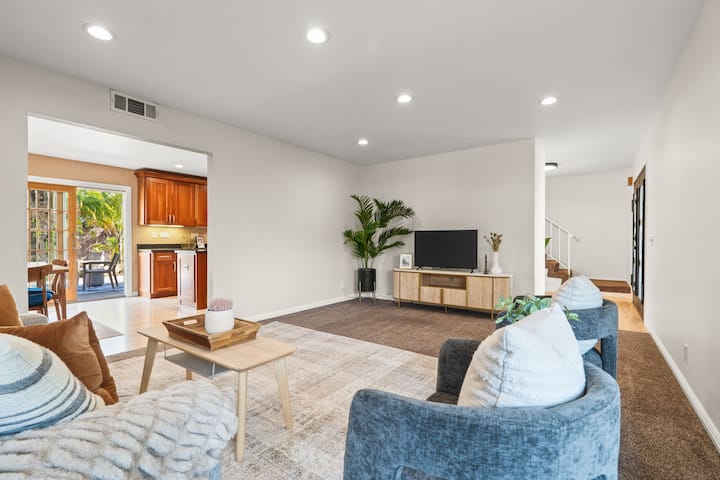 4 Bedroom Home Near Ventura College - Ventura, CA