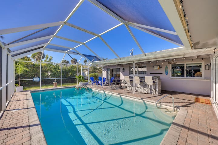 Golf & Swim: N Fort Myers Home W/ Canal Access - North Fort Myers, FL