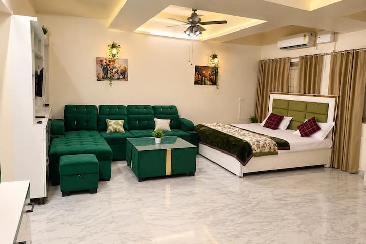 Rig Entire Flat - Varanasi