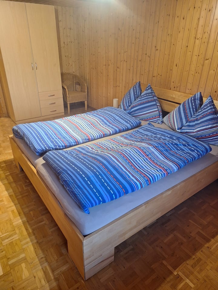 Dhomë gjumi 2