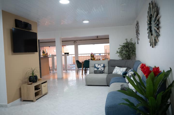 Villa Jolis • Piscine • Clim • Wifi • 4 Chambres - Guadeloupe