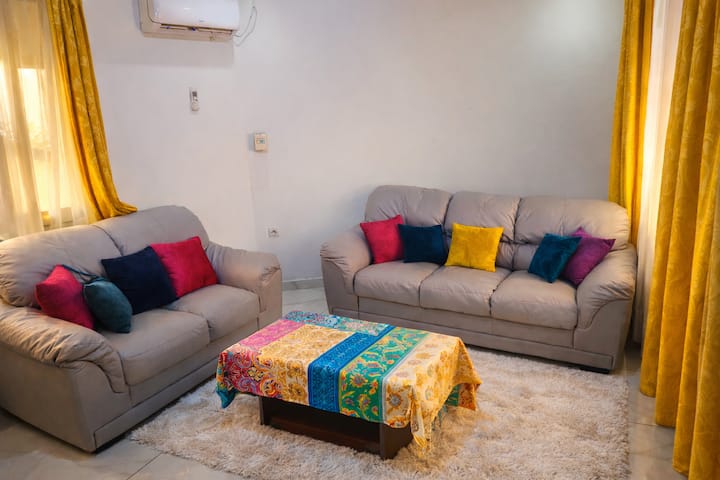 A Stunning 2-bedroom Flat In Macampagne, Kinshasa. - Kinshasa