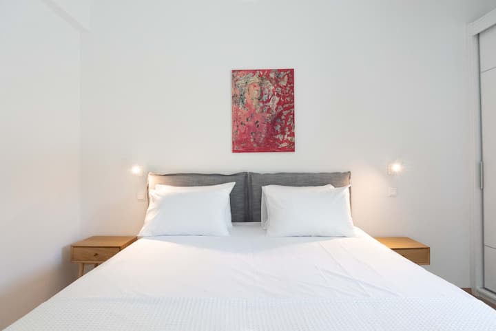 Dormitorio flexible con dos camas individuales premium que se pueden unir en una cómoda cama tamaño king.
Comodidad para dormir