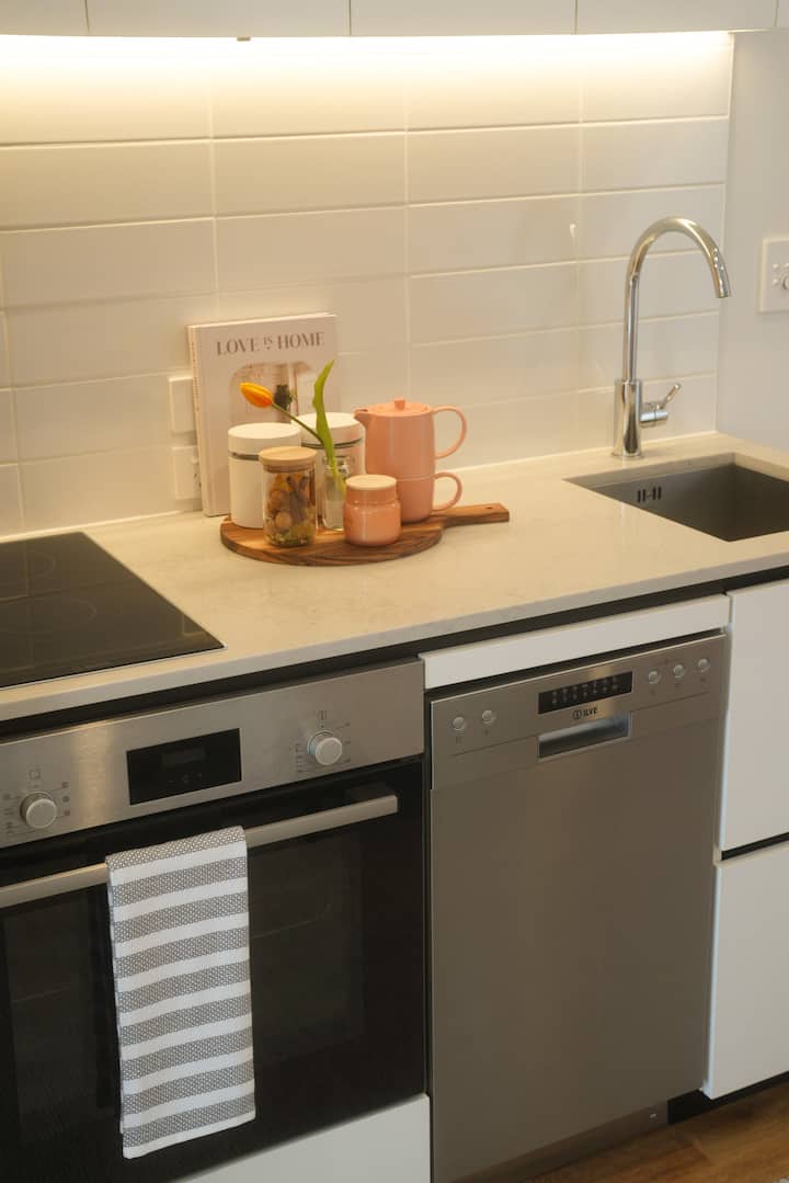 Full kitchen image 5