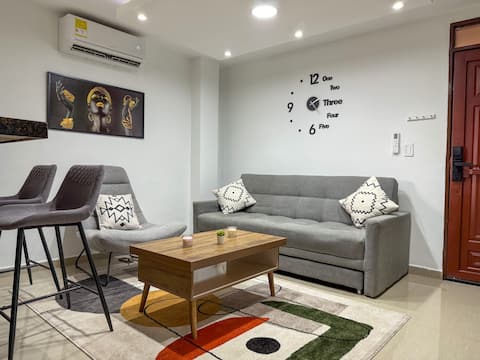 Top Airbnb: Large Apartment with A/C and Excellent Location in Cali in Eucarístico