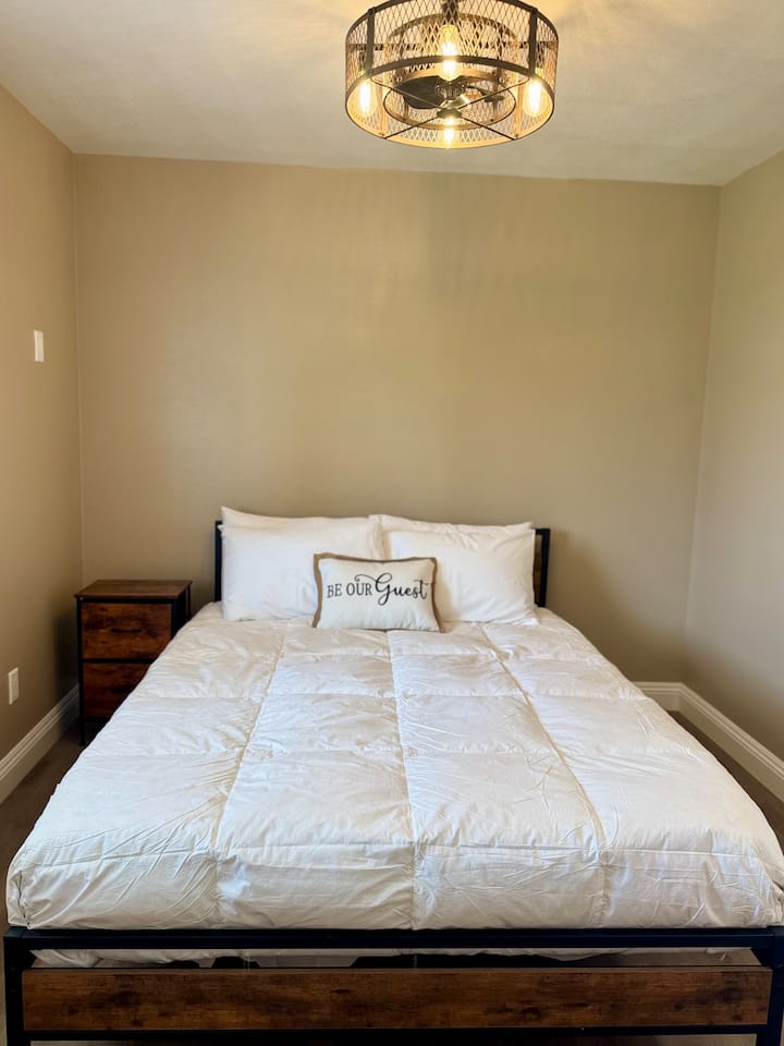 საძინებელი 1