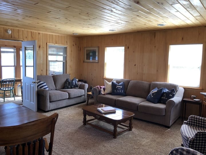 Waterfront Cozy Cottage W/private Dock - Fort Wilkins Historic State Park, Copper Harbor