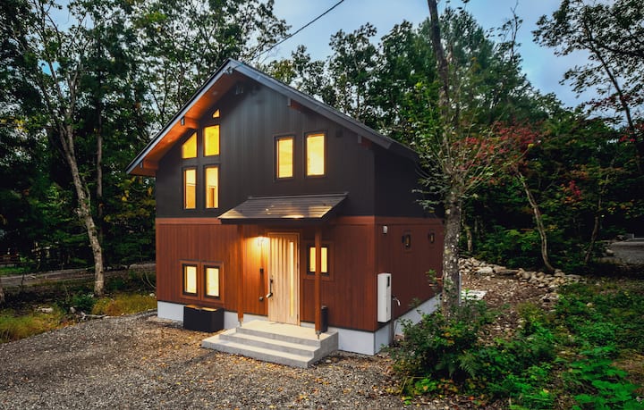 Serene — A Dreamy Alpine Escape 3 Bedroom 2 Bathrm - Hakuba