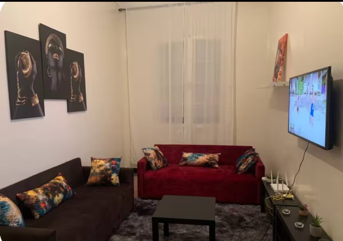 Rental unit in Casablanca  50  1 bedroom  1 bed  1 private bath - image 2