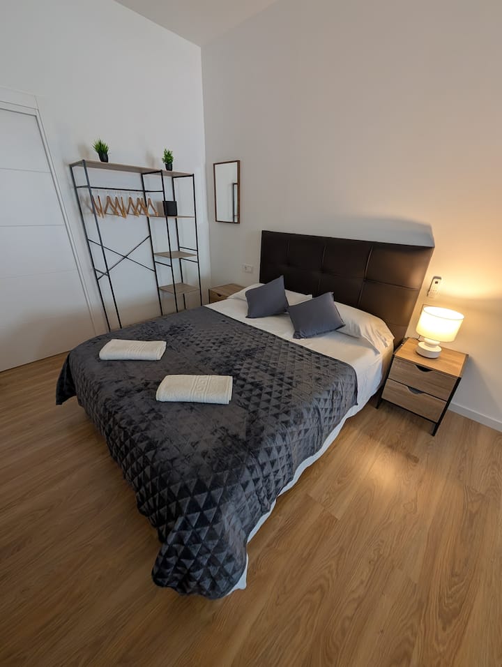 Ballena — Modern Apt, Near Bioparc - Walencja