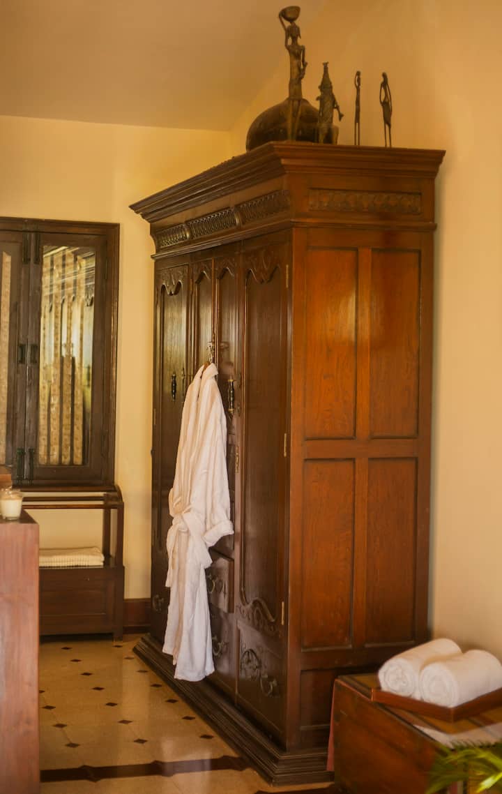Bedroom 1 image 3