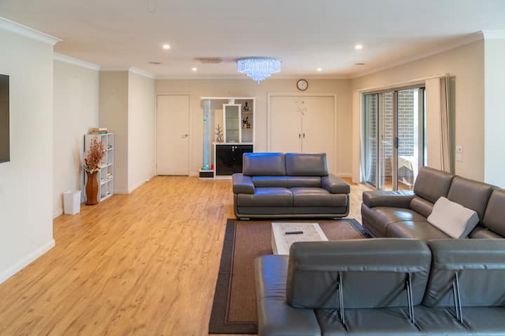 Spacious 4br House By 24/7 Café & Iga In Ballarat - Ballarat