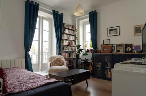 Top performing Airbnb: Cozy apartment near downtown in Nantes