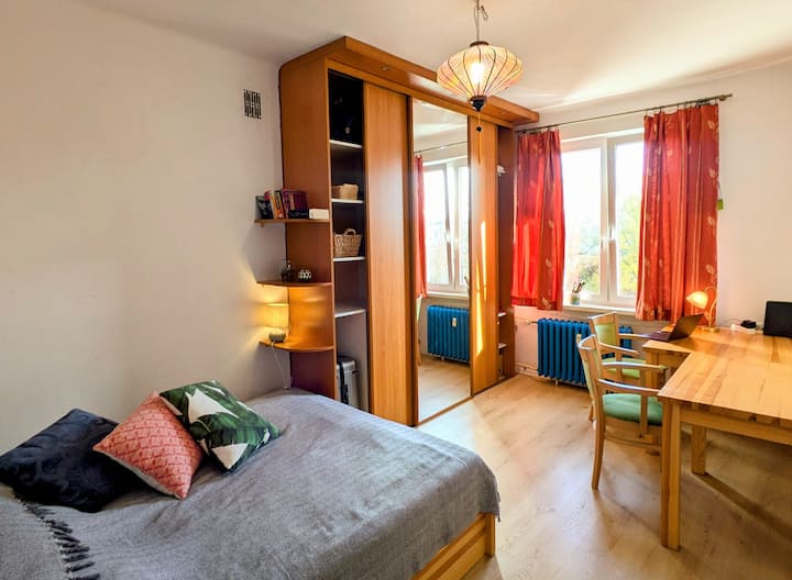 Cosy Flat Next To The Old Town Airbnb cosy-flat-next-to-the-old-town-airbnb
