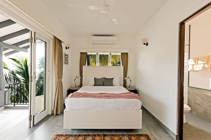 Bedroom 2 image 1
