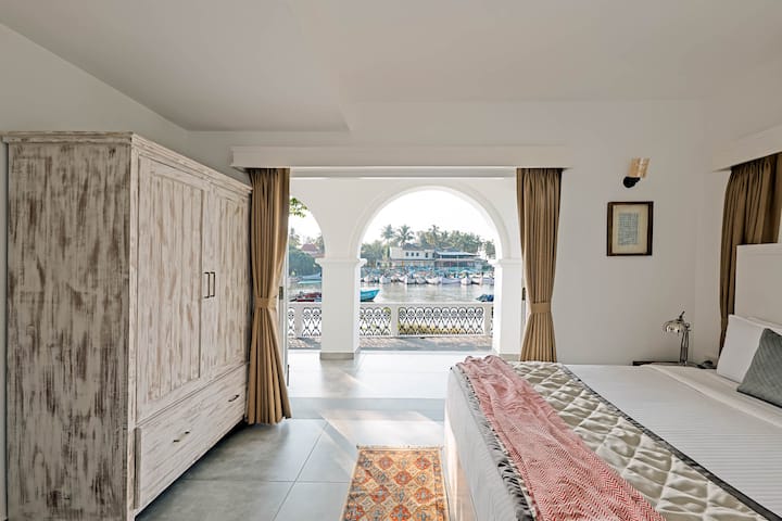 Bedroom 1 image 1