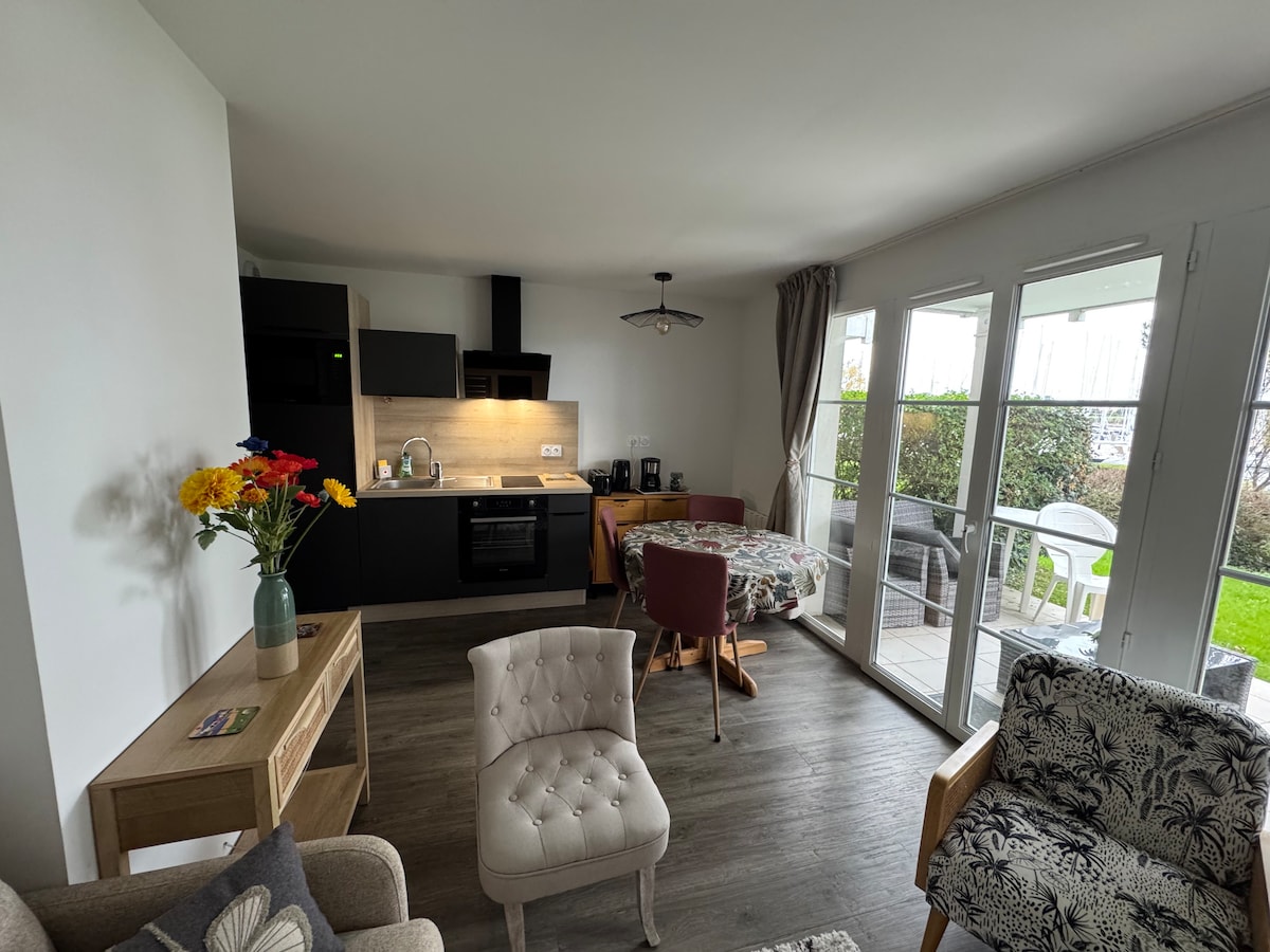 ARZON Crouesty : T2 rdc-park privé-jard-piscin-GR34