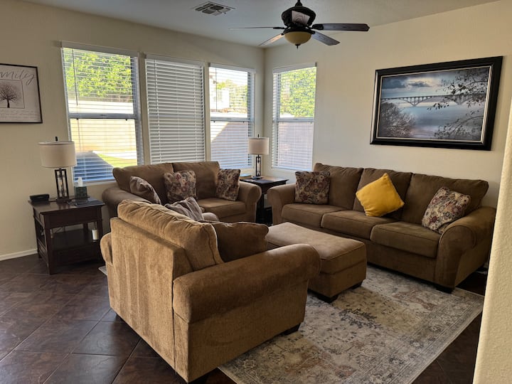 Rosa's House In Arrowhead, Glendale - Glendale, AZ