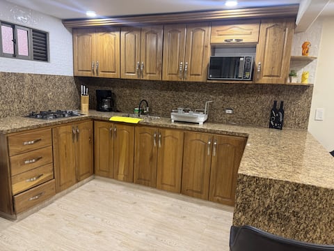 Top Airbnb: Spacious Apartment Near the Metro | 3 Bedrooms, 3 Bathrooms and A/C in San Javier