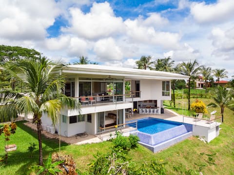 4Bed in Jungle, Fishing Lake and River!