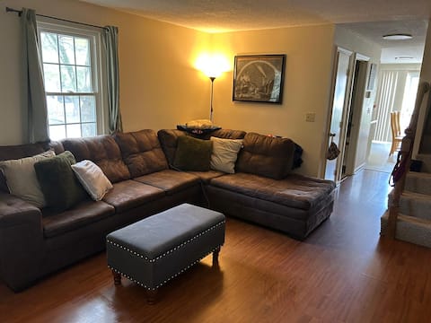 Successful Airbnb property: Comfy 2 Bed, 1.5 bath home in residential area. in Worcester