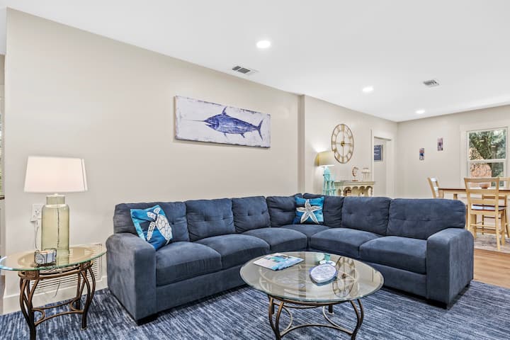 Modern Coastal Cottage Near Destin & Beaches - Niceville, FL