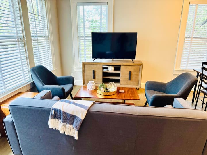 Relax & Recharge At Lemmon 204 - Dallas