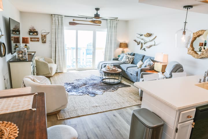 1st Floor Oceanfront | Balcony + Pool | Sleeps 6 - Topsail Island, NC