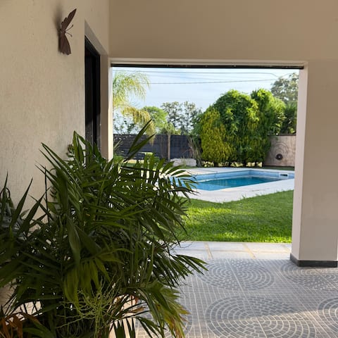 Large house with pool and jacuzzi, premium.