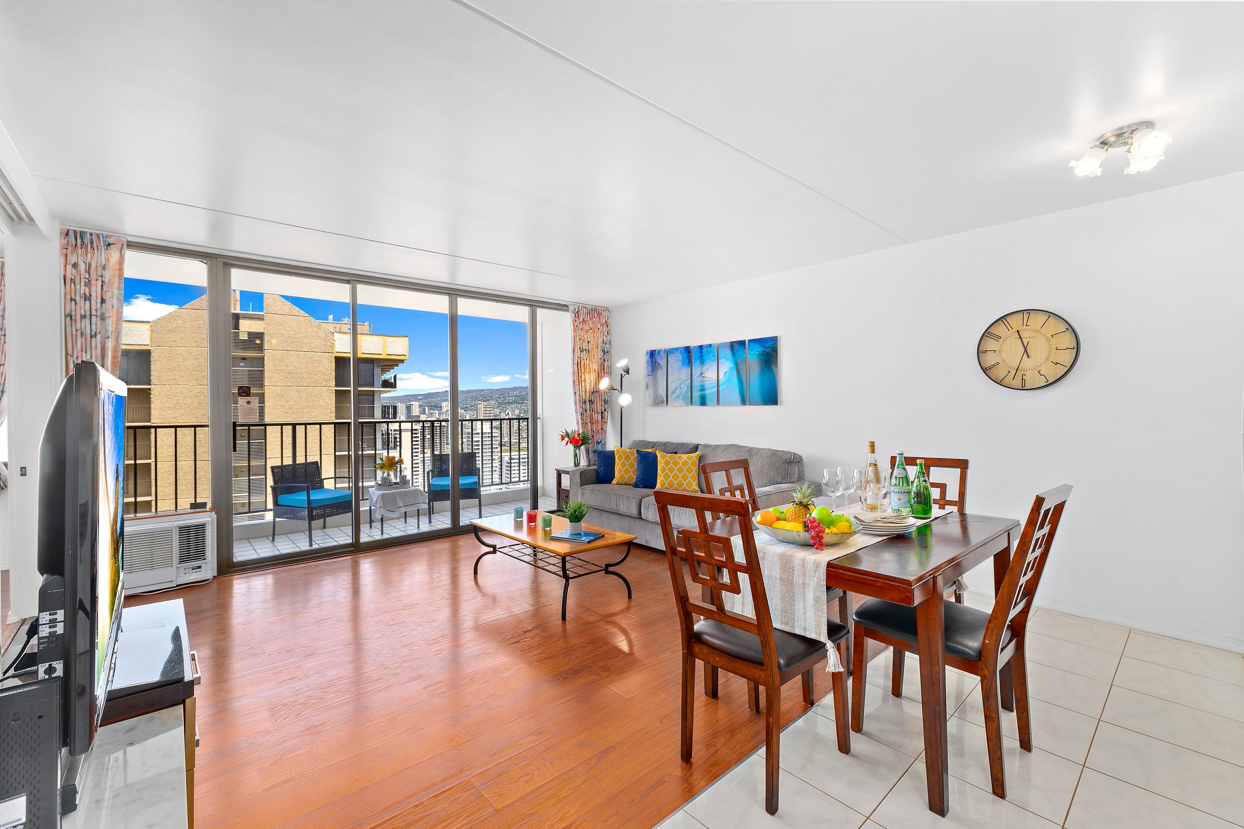 Condo in Honolulu · ★4.77 · 1 bedroom · 2 beds · 1 private bath - Image 15