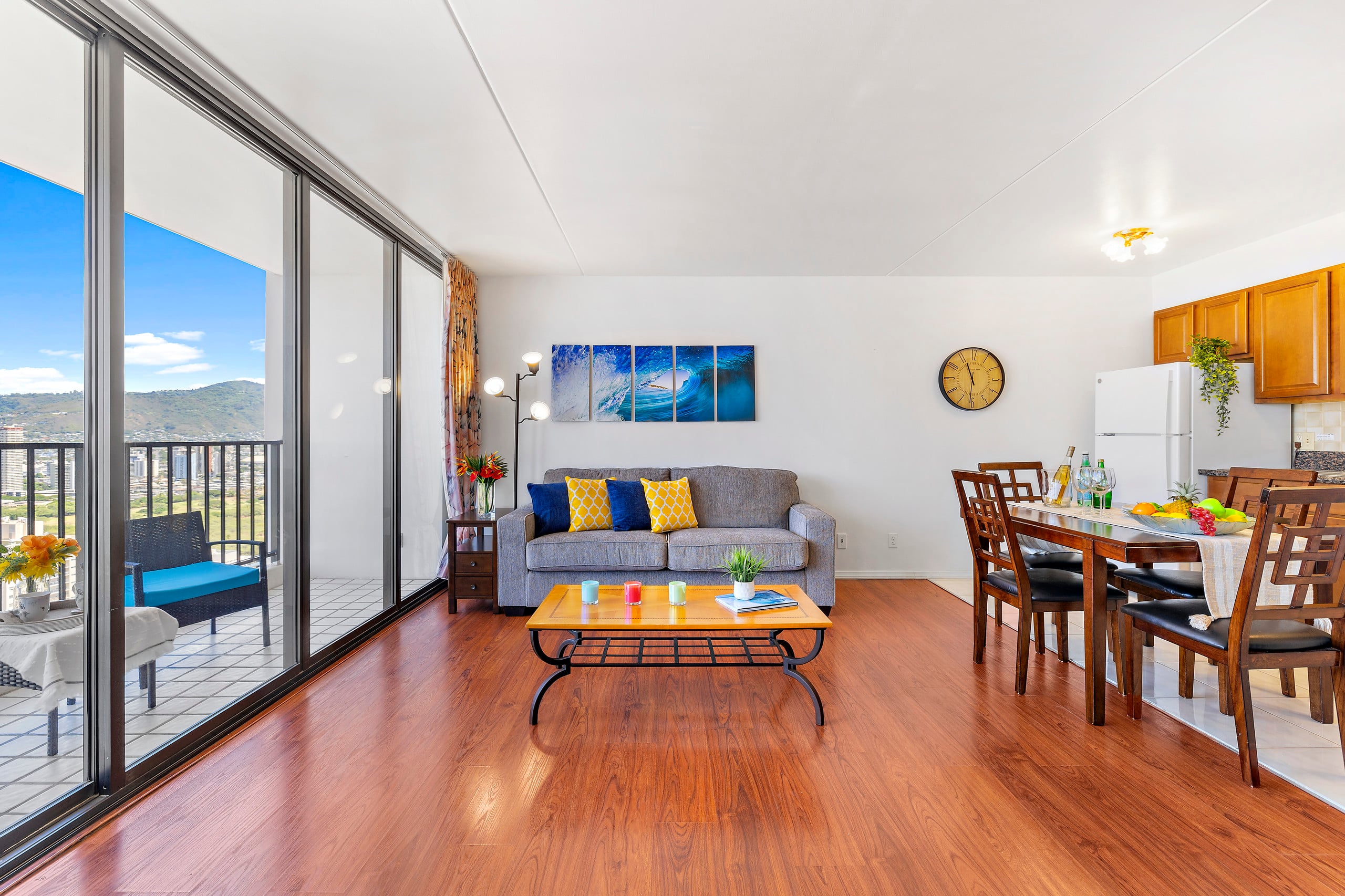 Condo in Honolulu · ★4.77 · 1 bedroom · 2 beds · 1 private bath - Image 9