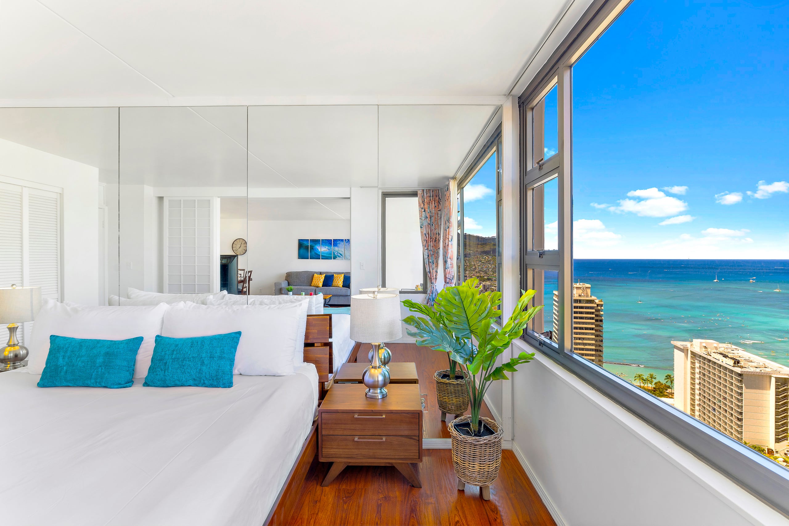 Condo in Honolulu · ★4.77 · 1 bedroom · 2 beds · 1 private bath - Image 19