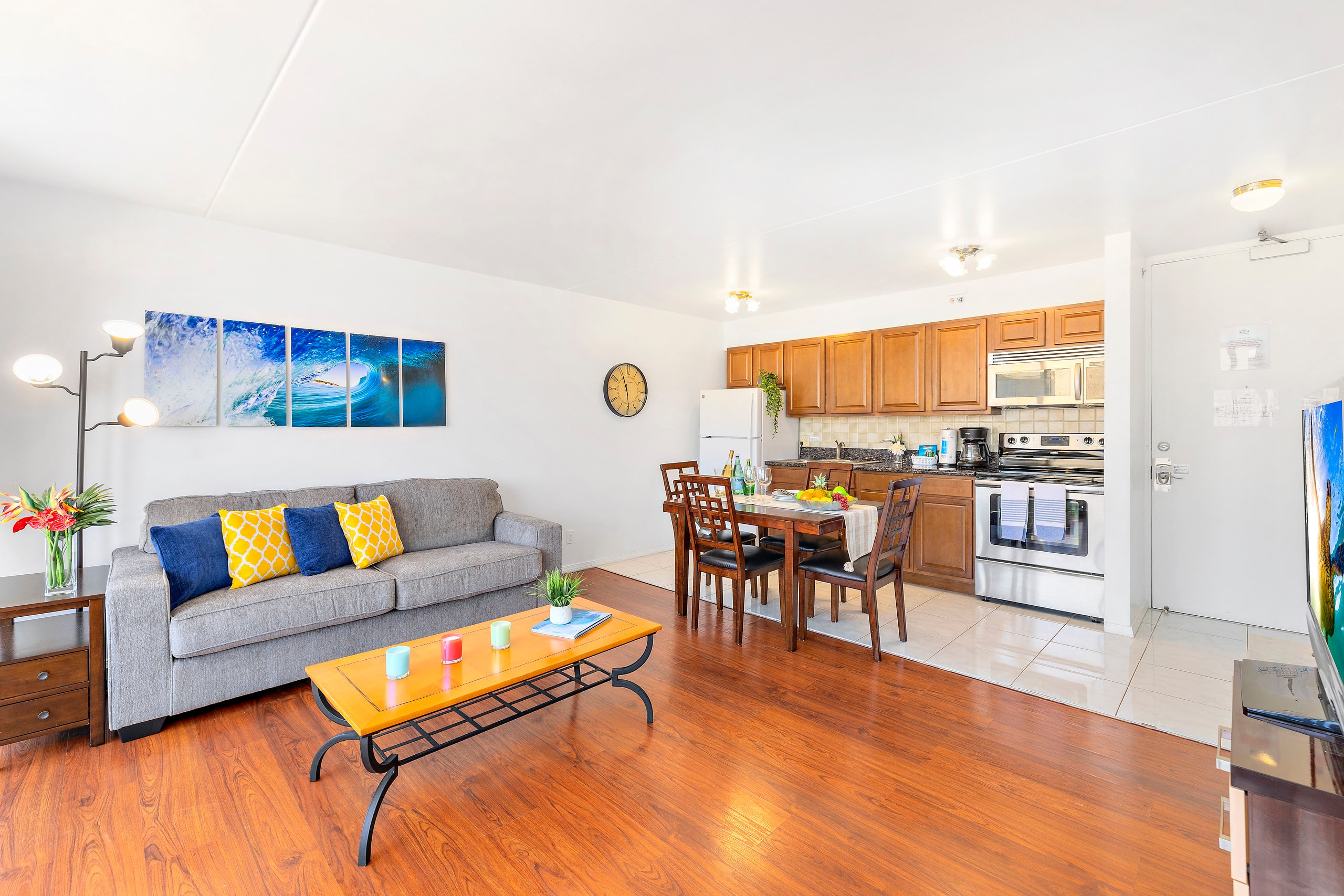 Condo in Honolulu · ★4.77 · 1 bedroom · 2 beds · 1 private bath - Image 8