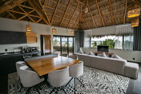 Luxury Penthouse • Ocean View • WiFi • Pool