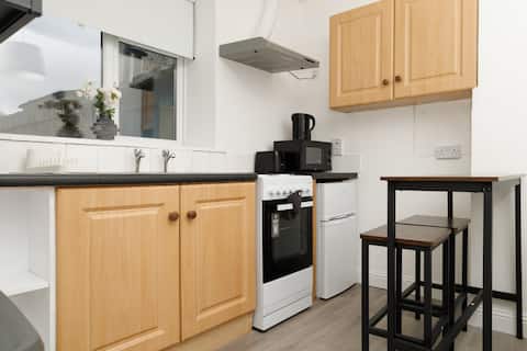 Top performing Airbnb: Snug Studio in Phibsborough in Cabra