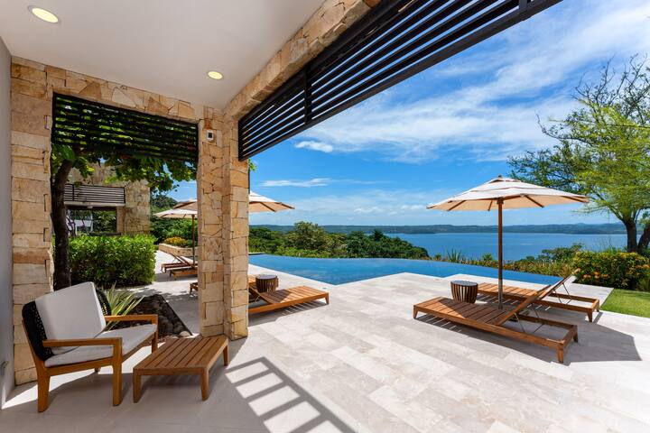 Luxury Retreat | 5 BR Villa w/Breathtaking Views
