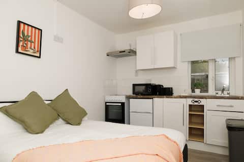 Popular Airbnb listing: Cosy Studio in Phibsborough in Cabra