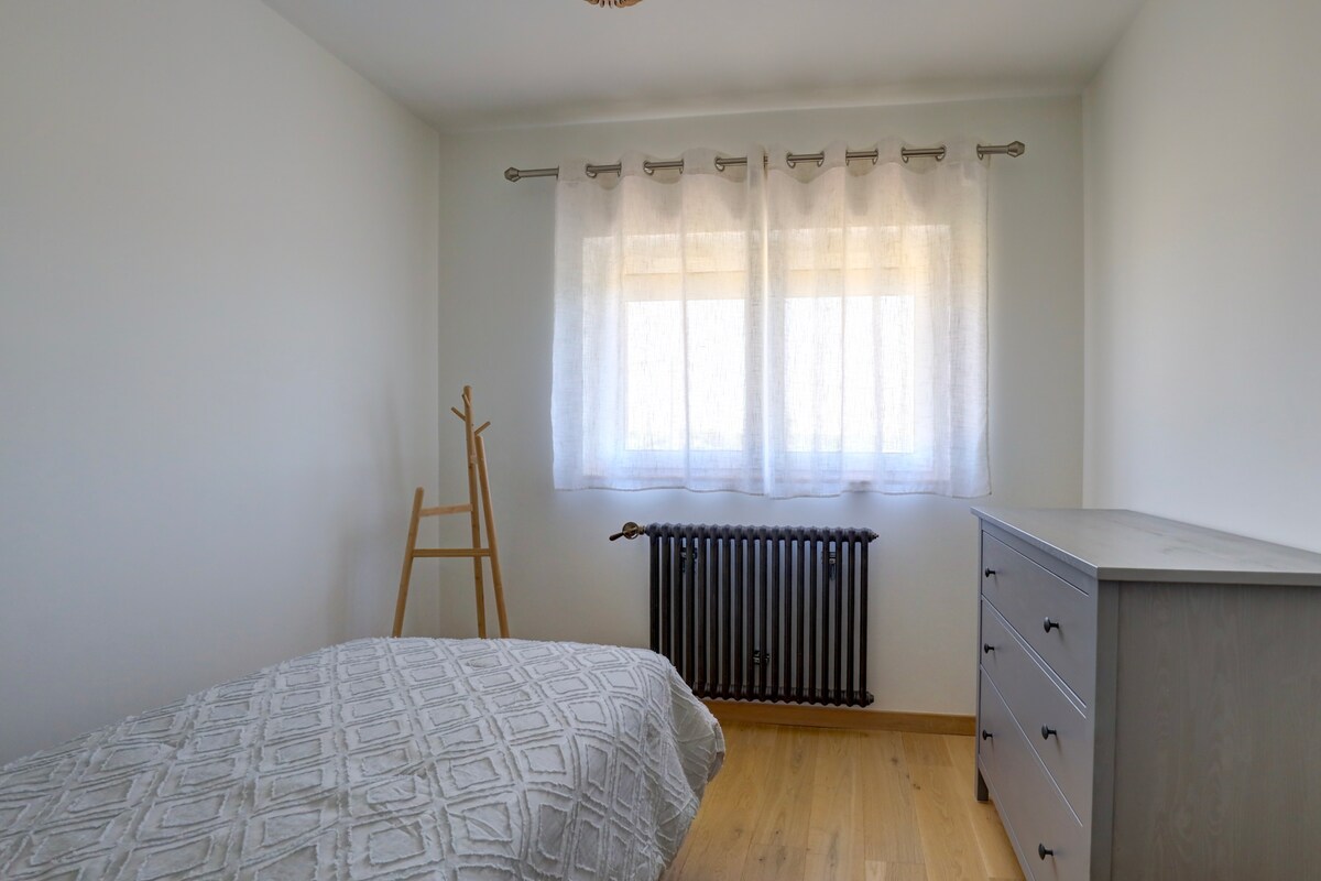 საძინებელი 4