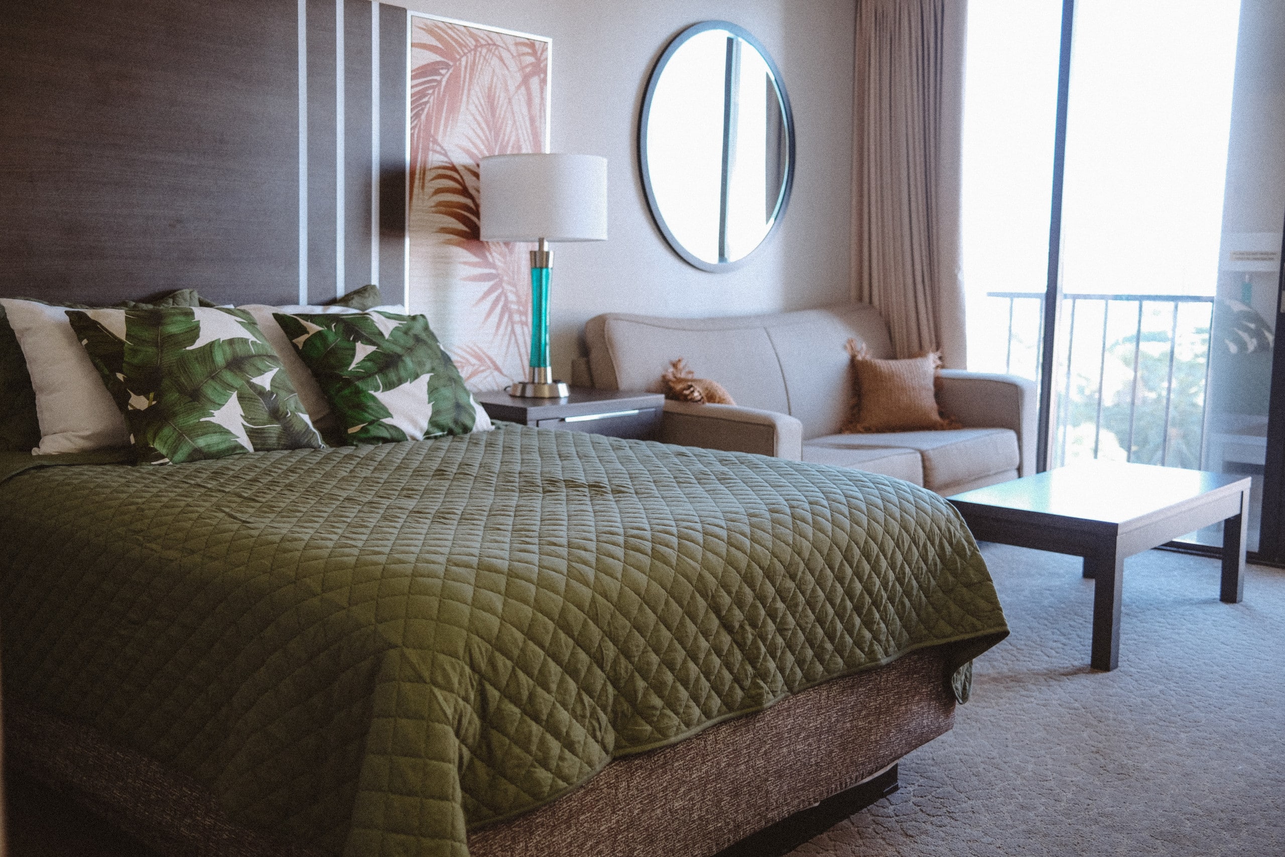 Tropical Waikiki Getaway with Free Parking - Image 20