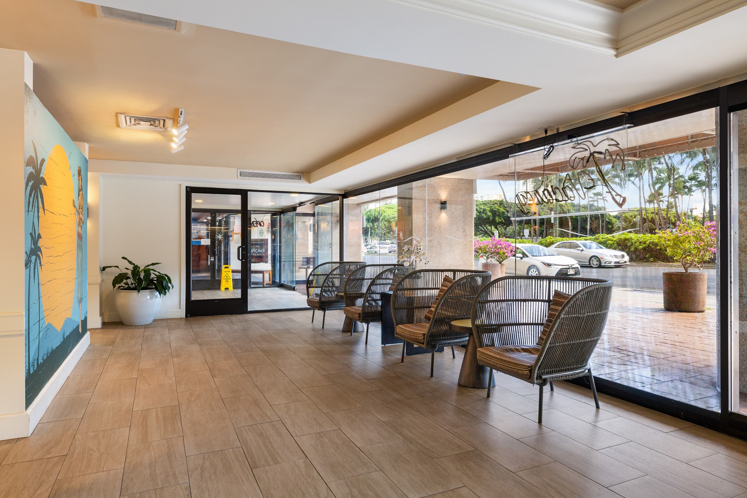 Tropical Waikiki Getaway with Free Parking - Image 27