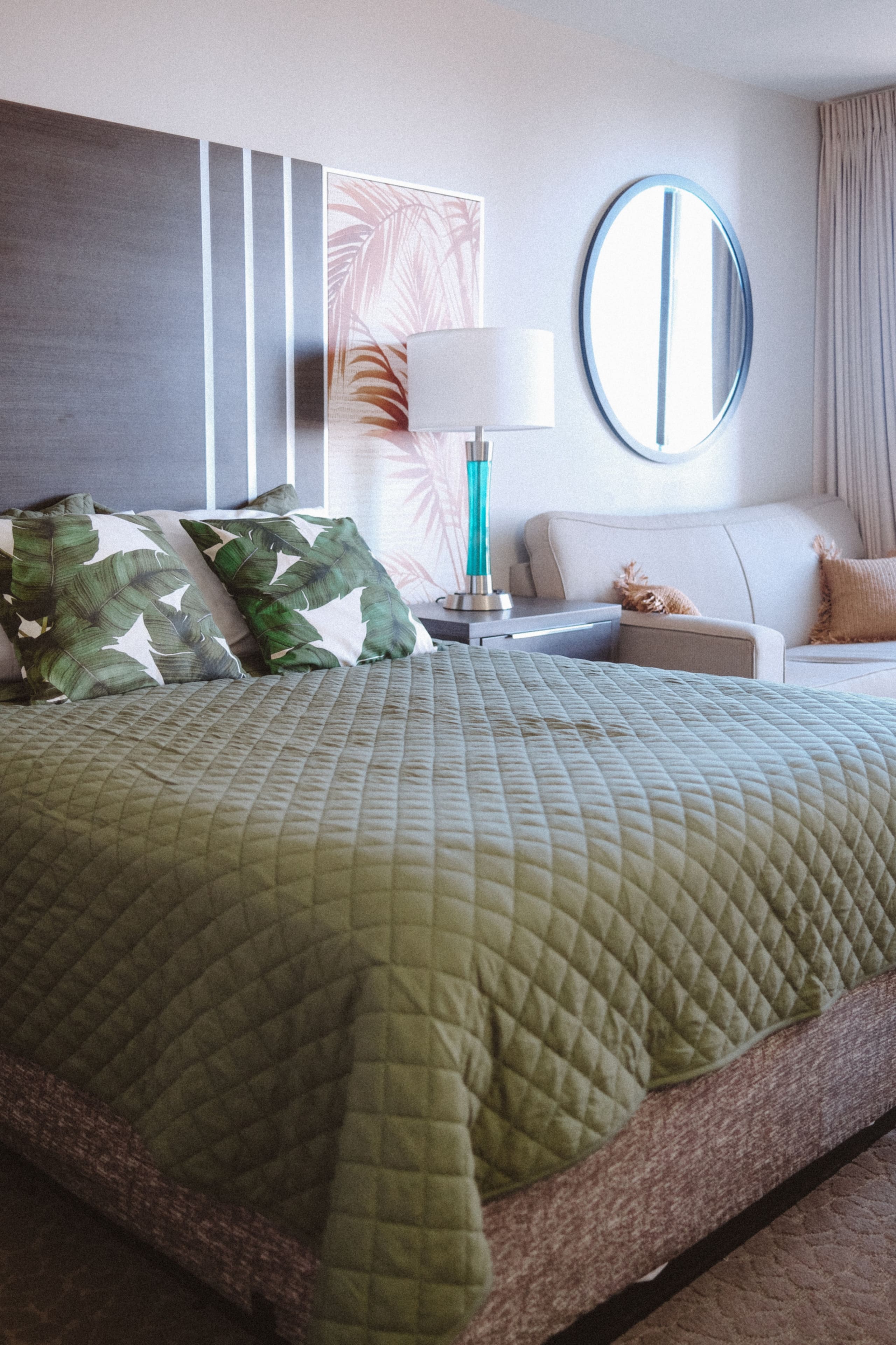 Tropical Waikiki Getaway with Free Parking - Image 23
