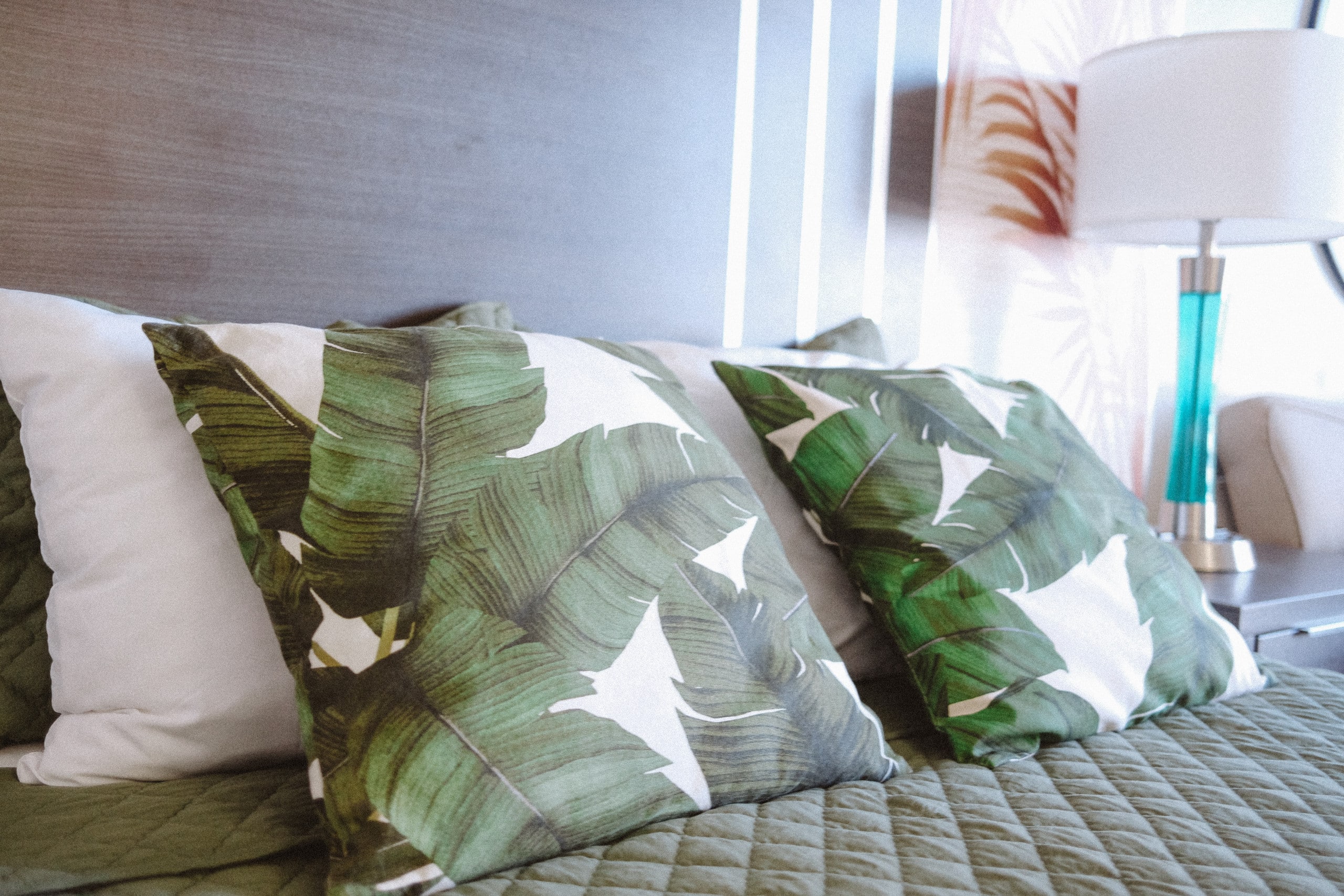 Tropical Waikiki Getaway with Free Parking - Image 22