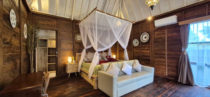 The National Park Villa Joglo And Jacuzzi - Indonesia