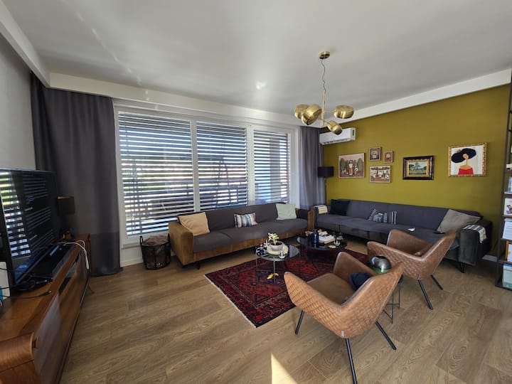 Sunshine Penthouse - dhoma ndenjeje