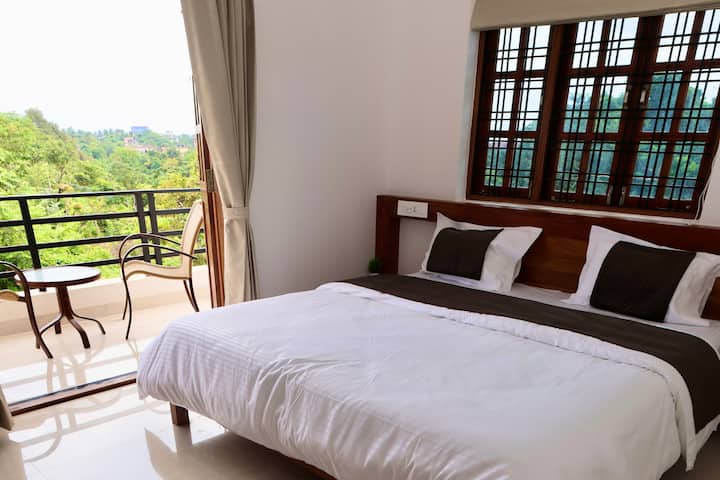 Bedroom 5 image 2