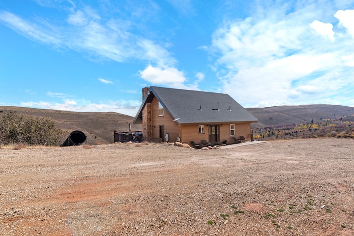 Secluded Bear Lake Cabin - Garden City, UT