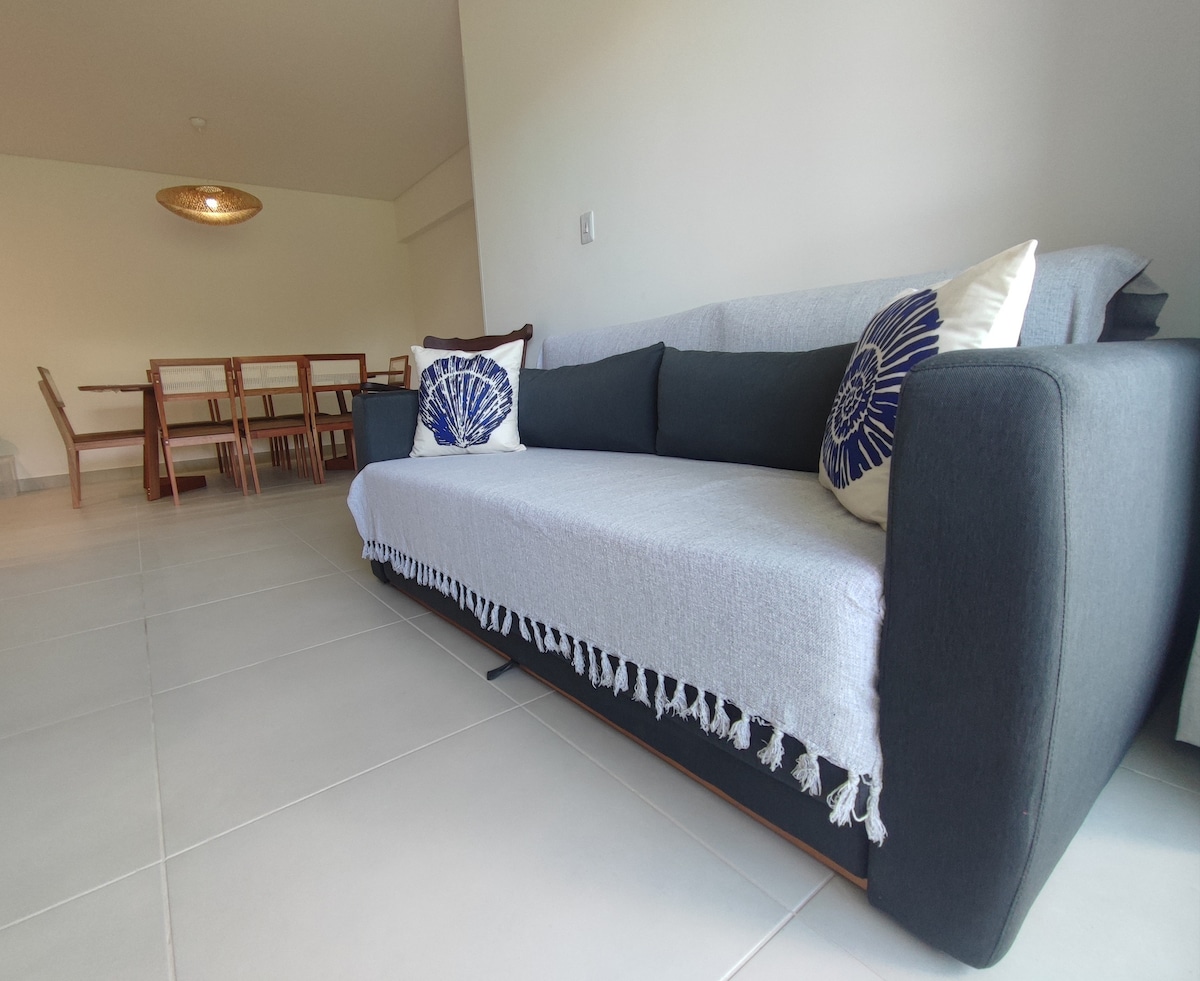 Slaapbank 3-zits en converteerbaar naar queensize bed...