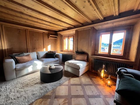Historic Engadine house with sauna & hot tub
