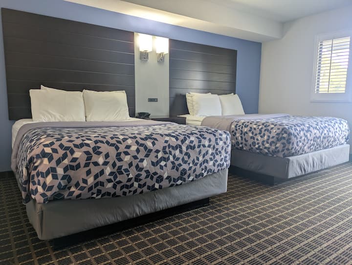 Walk To Boardwalk | 4 Beds, 2 Baths, Pool & Spa - Santa Cruz, CA